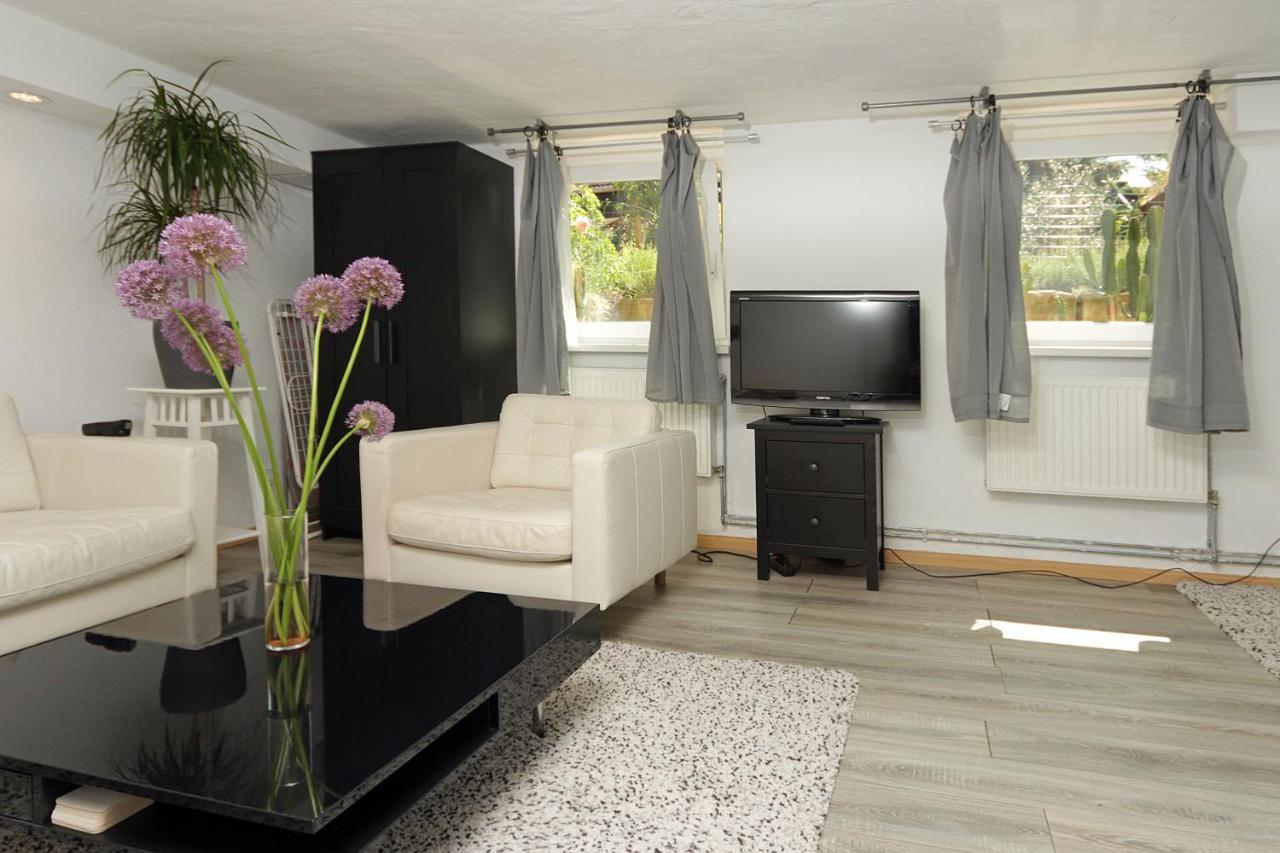 Cozy Souterrain-Half-Basement-Apartment Included 2 Bicycles Berlin Exteriör bild