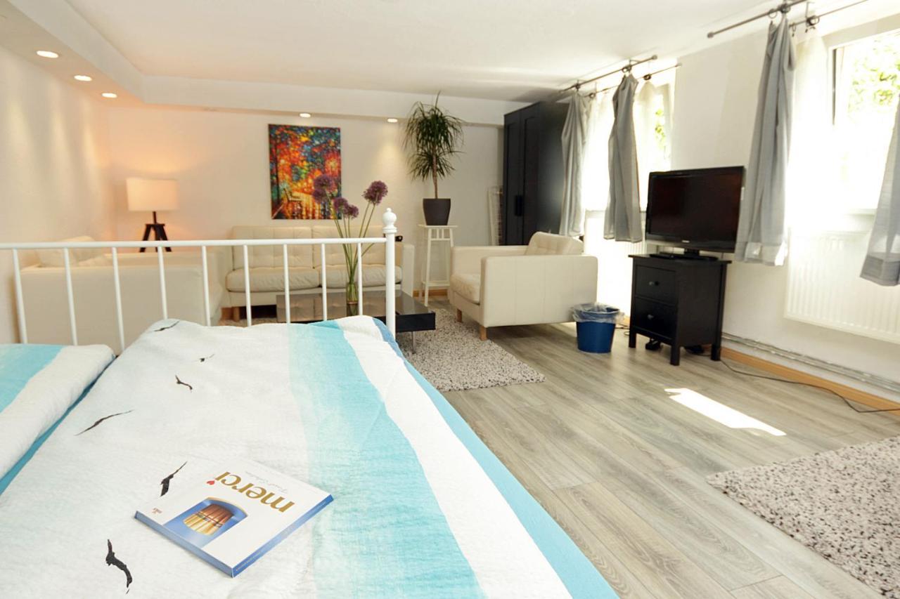 Cozy Souterrain-Half-Basement-Apartment Included 2 Bicycles Berlin Exteriör bild